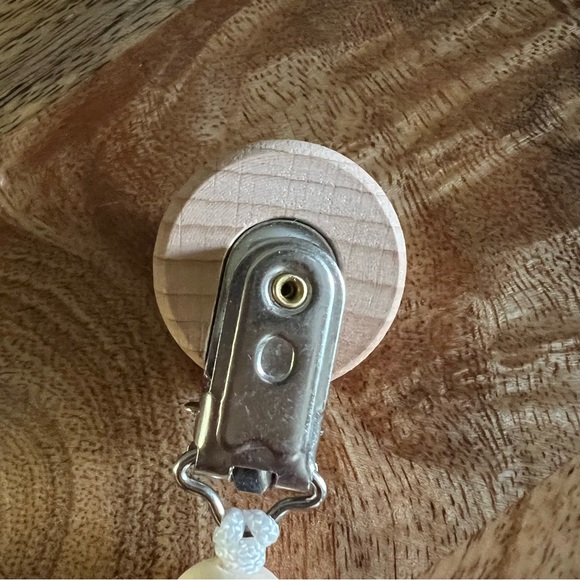 Pacifier Clip - Picture 3 of 4